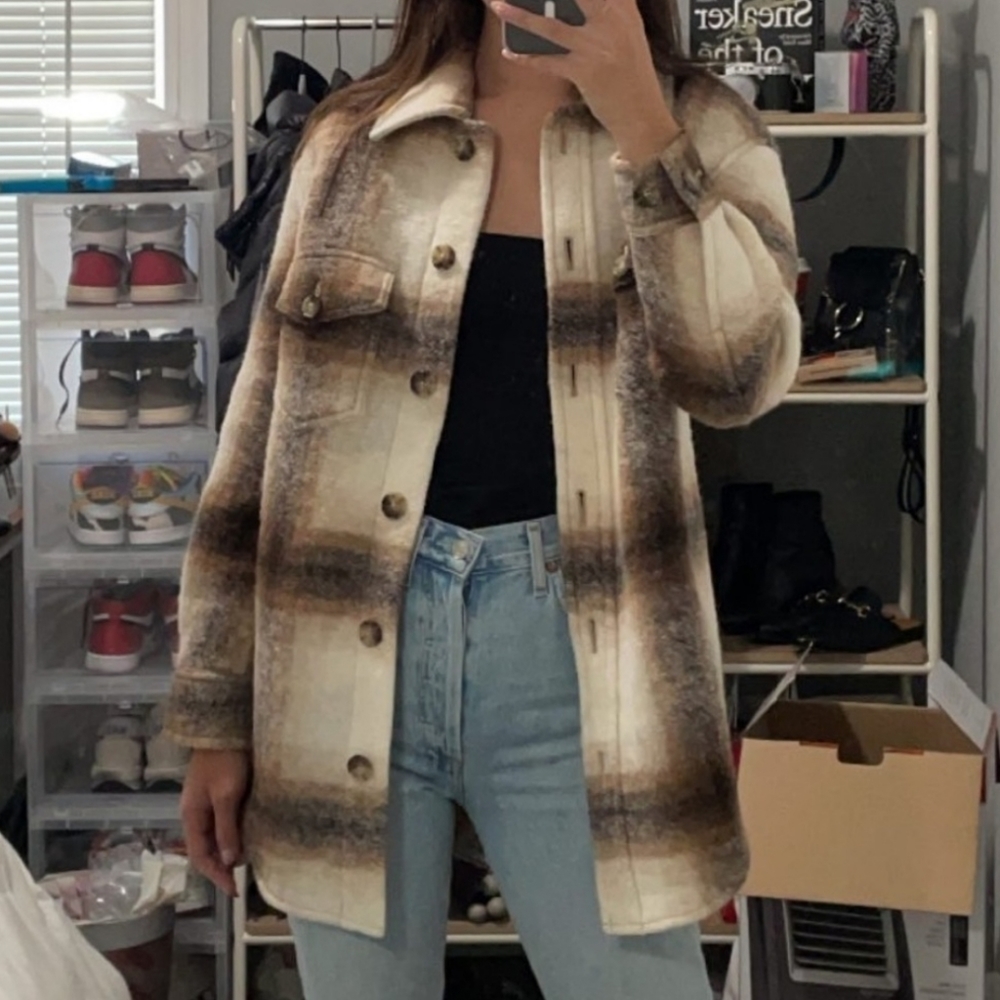 SOLD- Wilfred Free Ganna shirt jacket.